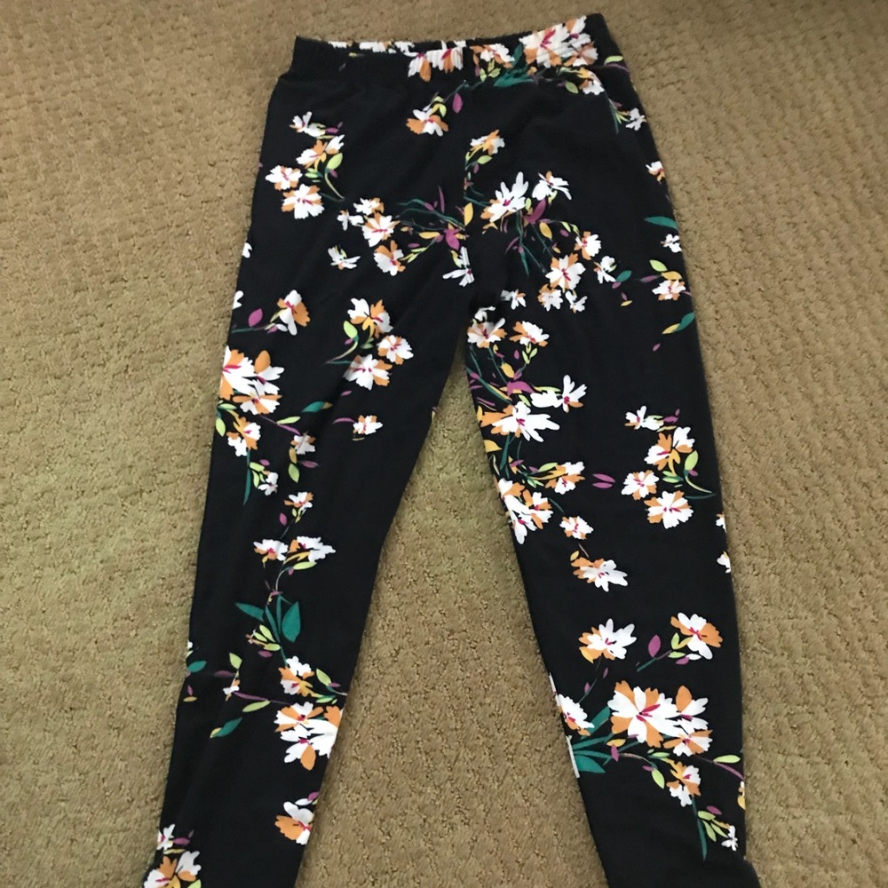 leggings floral one size never worn